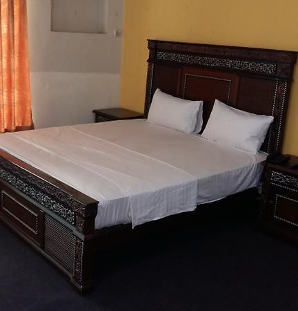 Grace View Guest House Lahore Exteriör bild
